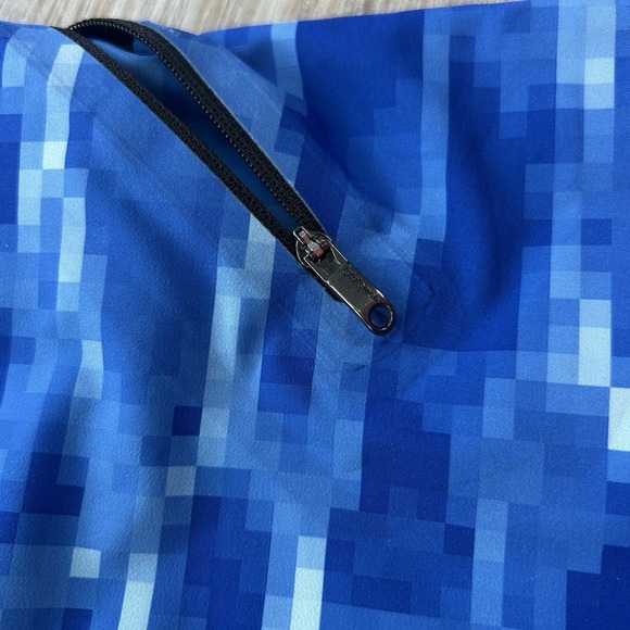 Lululemon El Current Board Shorts Mens 34 Blue Pixel Print Swim Trunks Zip - Picture 2 of 9